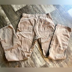 Mens Carhartt cargo pants • 30 X 31 • khaki colored straight leg